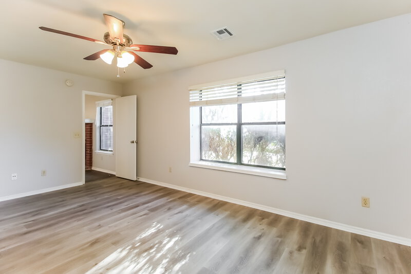 1,280/Mo, 12817 Brandon Pl Oklahoma City, OK 73142 Main Bedroom View 2