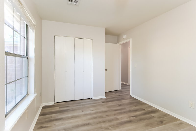 1,280/Mo, 12817 Brandon Pl Oklahoma City, OK 73142 Bedroom View 2