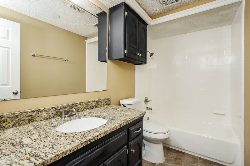 1,535/Mo, 7421 NW 125th St Oklahoma City, OK 73142 Bathroom View