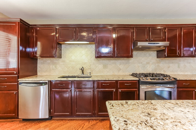 1,395/Mo, 3236 SW 96th St Oklahoma City, OK 73159 Kitchen View 2