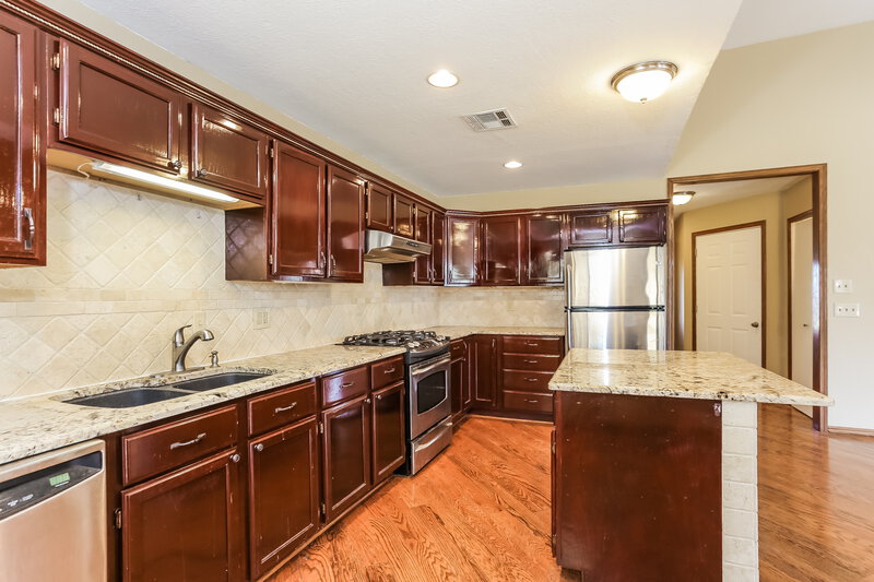 1,395/Mo, 3236 SW 96th St Oklahoma City, OK 73159 Kitchen View 3