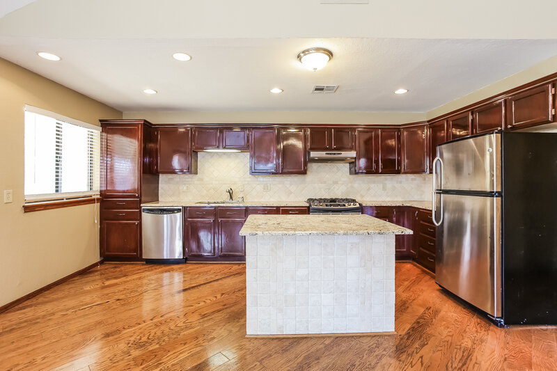 1,395/Mo, 3236 SW 96th St Oklahoma City, OK 73159 Kitchen View 4