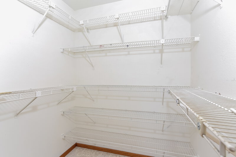 1,395/Mo, 3236 SW 96th St Oklahoma City, OK 73159 Walk In Closet View