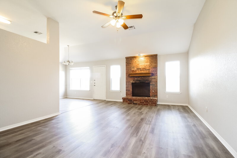 1,460/Mo, 10312 Lighthouse Ct Oklahoma City, OK 73159 Living Room View 2