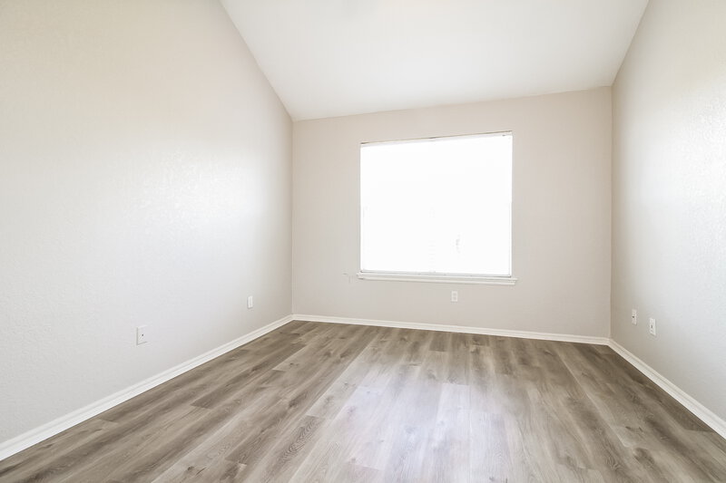1,460/Mo, 10312 Lighthouse Ct Oklahoma City, OK 73159 Main Bedroom View 2