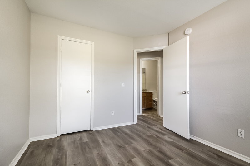 1,460/Mo, 10312 Lighthouse Ct Oklahoma City, OK 73159 Bedroom View 2