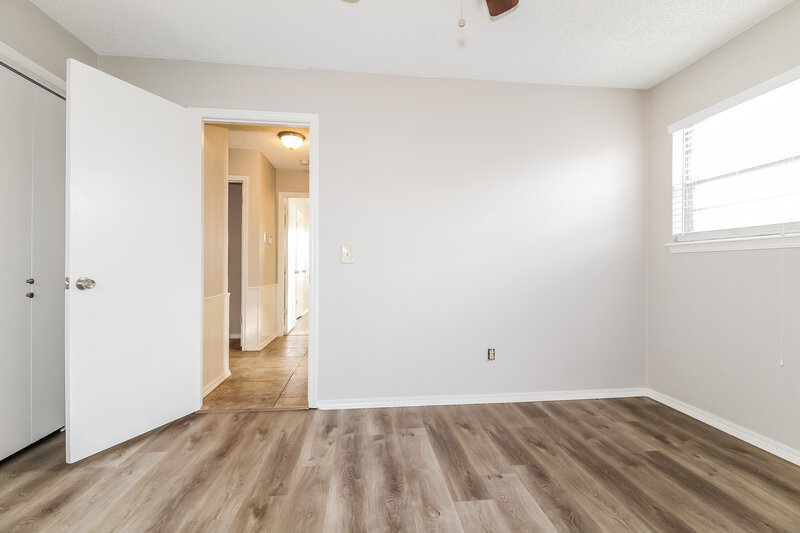 1,605/Mo, 1519 Hollow Oak Dr Moore, OK 73160 Bedroom View