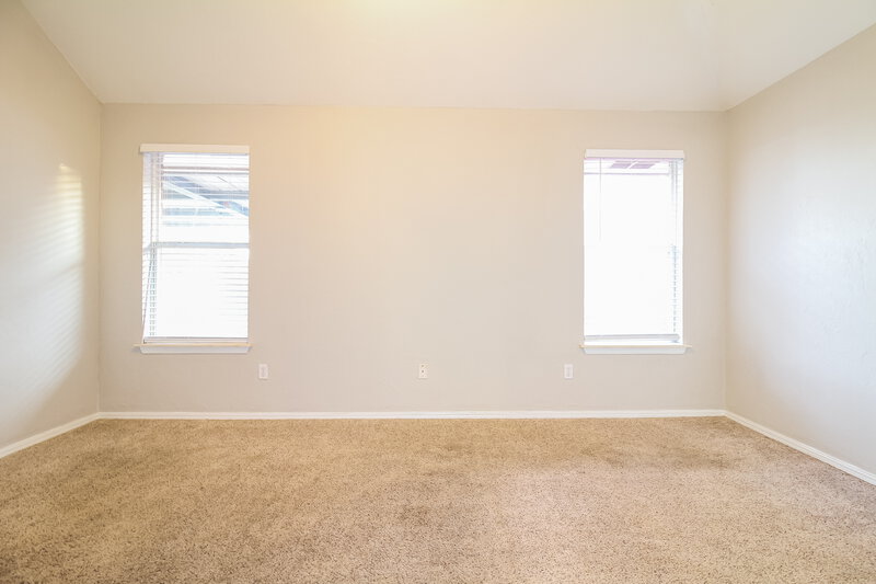 1,310/Mo, 312 SE 6th St Moore, OK 73160 Main Bedroom View