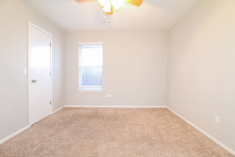 1,310/Mo, 312 SE 6th St Moore, OK 73160 Bedroom View 2