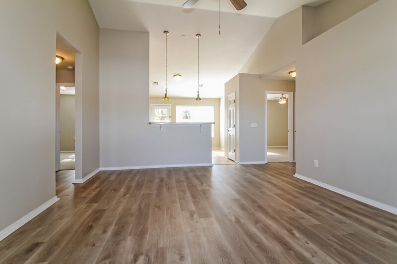 1,730/Mo, 1016 NW 14th Pl Moore, OK 73160 Living Room View