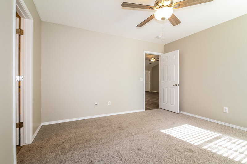 1,730/Mo, 1016 NW 14th Pl Moore, OK 73160 Main Bedroom View