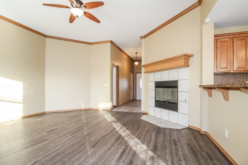 1,505/Mo, 4009 Notting Hill Dr Moore, OK 73160 Living Room View