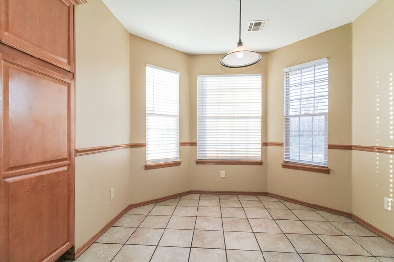 1,505/Mo, 4009 Notting Hill Dr Moore, OK 73160 Dining Room View