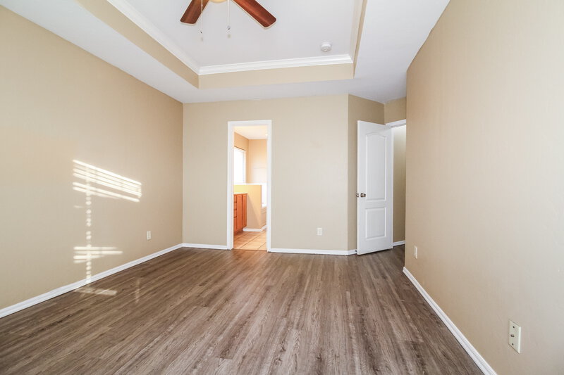 1,505/Mo, 4009 Notting Hill Dr Moore, OK 73160 Main Bedroom View 2