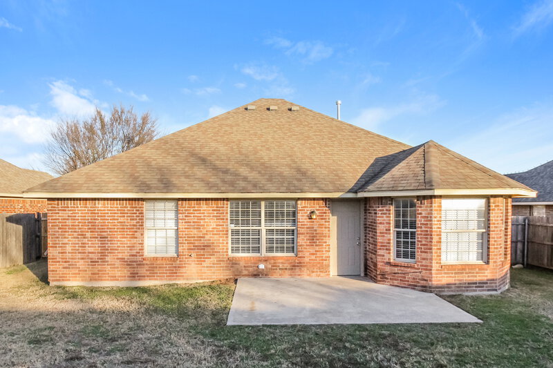 1,505/Mo, 4009 Notting Hill Dr Moore, OK 73160 Rear View