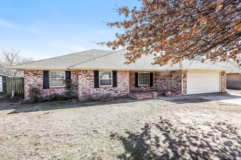 1,510/Mo, 1712 N Lincoln Ave Moore, OK 73160 Front View