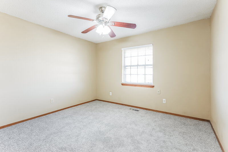 1,510/Mo, 1712 N Lincoln Ave Moore, OK 73160 Bedroom View 2