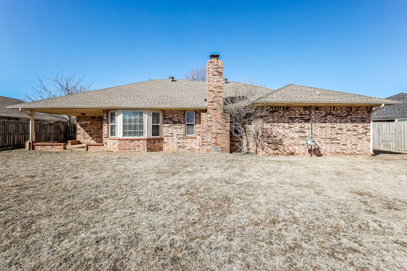 1,510/Mo, 1712 N Lincoln Ave Moore, OK 73160 Rear View