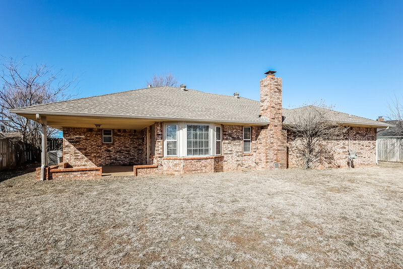 1,510/Mo, 1712 N Lincoln Ave Moore, OK 73160 Rear View 2