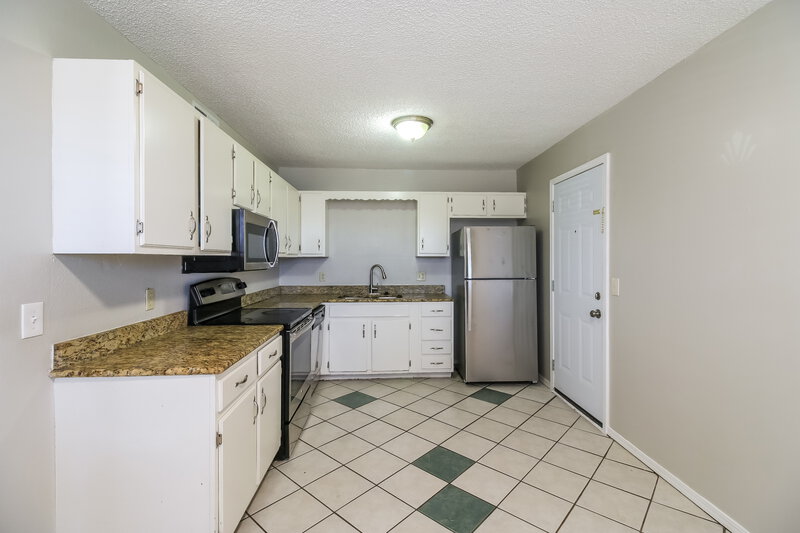 1,165/Mo, 629 Champion Ln Moore, OK 73160 Kitchen View