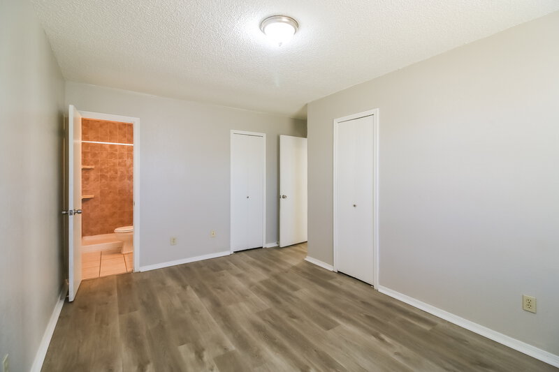 1,165/Mo, 629 Champion Ln Moore, OK 73160 Main Bedroom View 2
