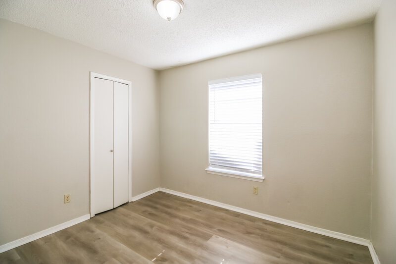 1,165/Mo, 629 Champion Ln Moore, OK 73160 Bedroom View