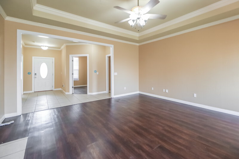 1,615/Mo, 2617 SE 6th Circle Moore, OK 73160 Living Room View