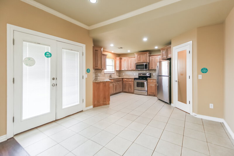 1,615/Mo, 2617 SE 6th Circle Moore, OK 73160 Dining Room View