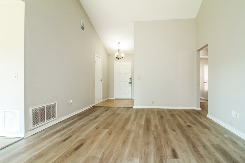 1,380/Mo, 1808 SE 13th St Moore, OK 73160 Living Room View
