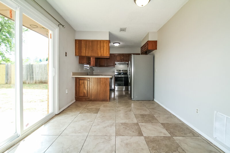 1,380/Mo, 1808 SE 13th St Moore, OK 73160 Dining Room View