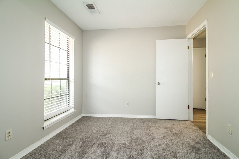 1,380/Mo, 1808 SE 13th St Moore, OK 73160 Bedroom View 2