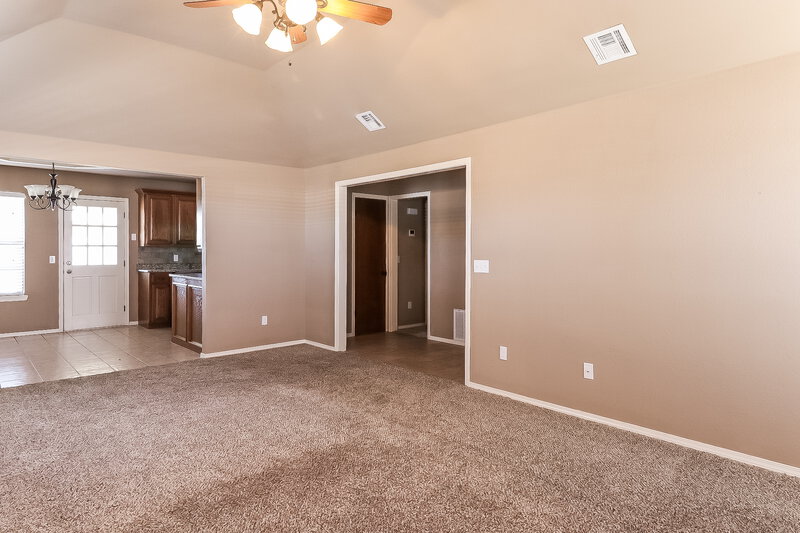 1,610/Mo, 1400 Eagle Drive Moore, OK 73160 Living Room View 3