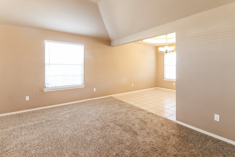 1,610/Mo, 1400 Eagle Drive Moore, OK 73160 Living Room View 5