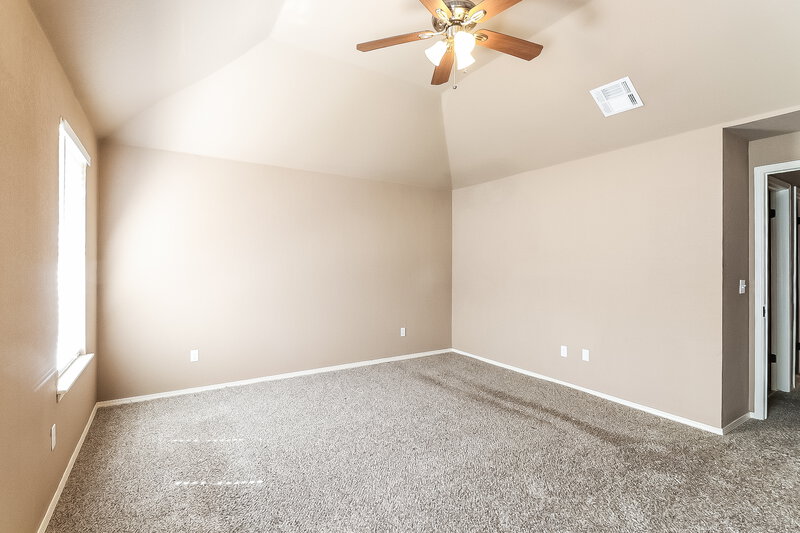 1,610/Mo, 1400 Eagle Drive Moore, OK 73160 Master Bedroom View 2