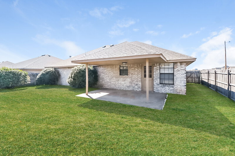 1,610/Mo, 1400 Eagle Drive Moore, OK 73160 Rear View 2