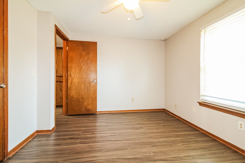1,570/Mo, 1513 NE 3rd St Moore, OK 73160 Bedroom View
