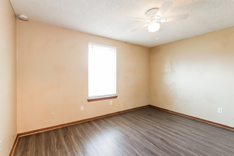 2,020/Mo, 1513 NE 3rd St Moore, OK 73160 Bedroom View