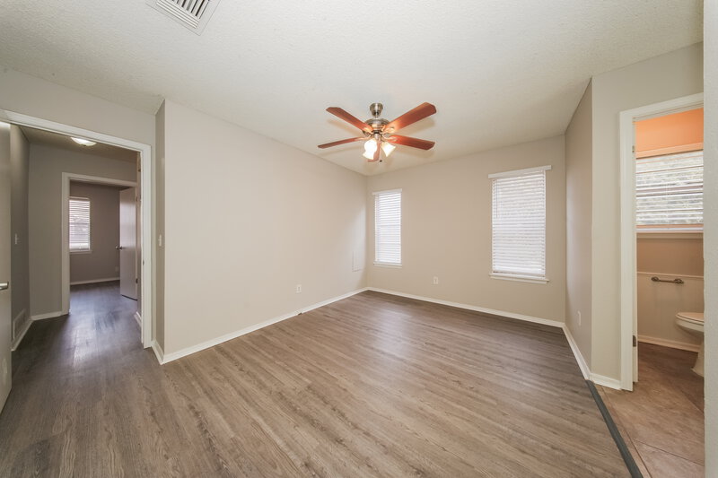 1,395/Mo, 1212 SE 11th St Moore, OK 73160 Main Bedroom View