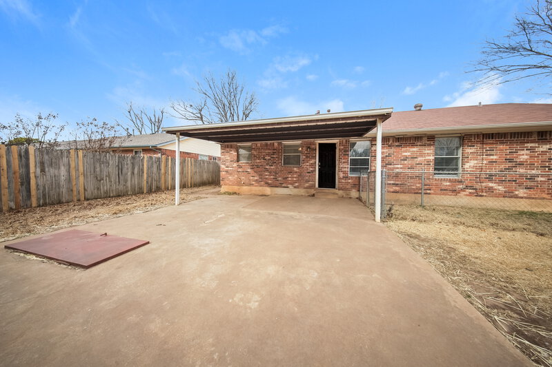 1,395/Mo, 1212 SE 11th St Moore, OK 73160 Rear View