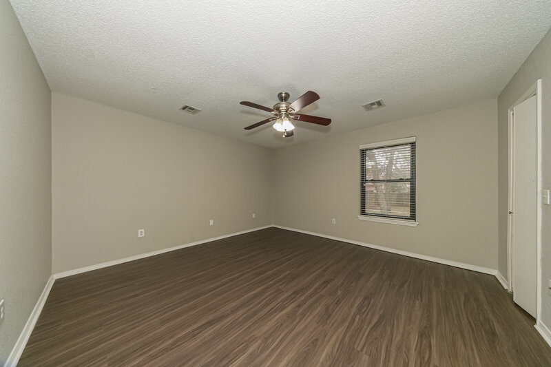 2,170/Mo, 501 N Ramblin Oaks Dr Moore, OK 73160 Main Bedroom View