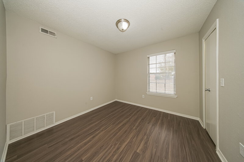 2,170/Mo, 501 N Ramblin Oaks Dr Moore, OK 73160 Bedroom View 3