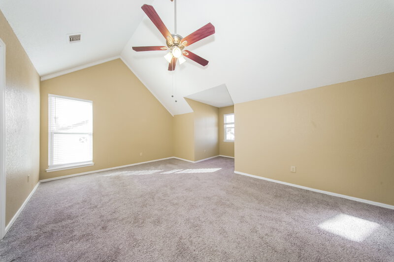 1,585/Mo, 2108 NE 9th St Moore, OK 73160 Main Bedroom View