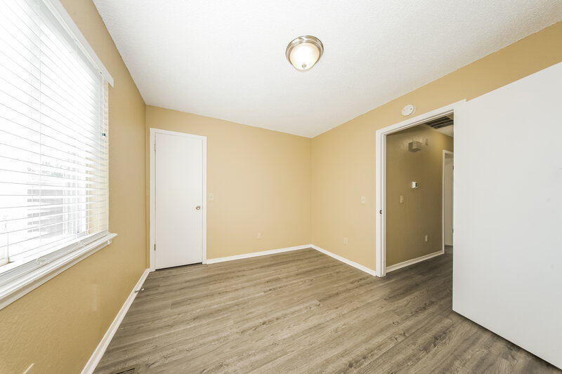 1,585/Mo, 2108 NE 9th St Moore, OK 73160 Bedroom View 2