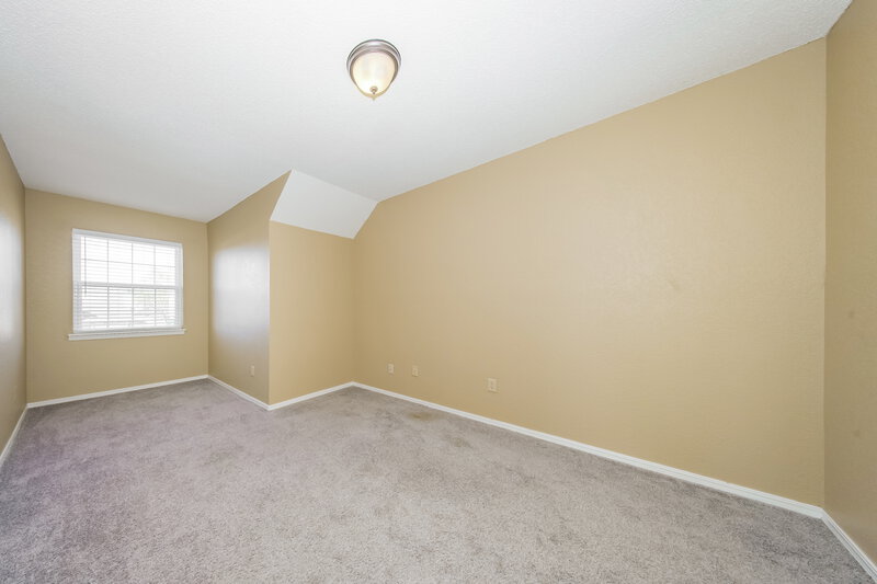 1,585/Mo, 2108 NE 9th St Moore, OK 73160 Bedroom View 3