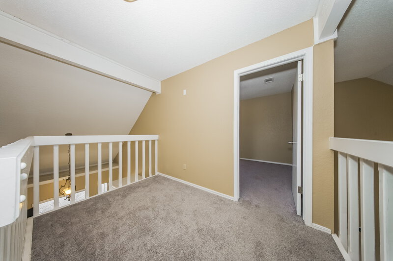 1,585/Mo, 2108 NE 9th St Moore, OK 73160 Loft View