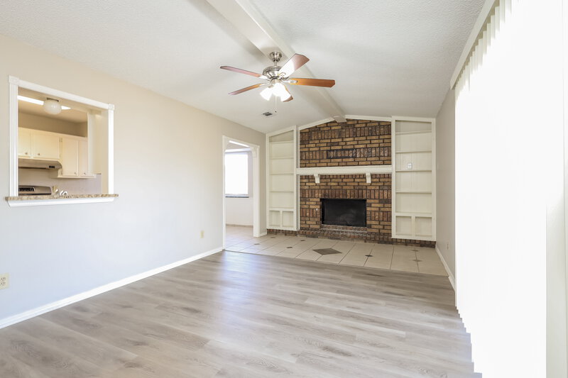 1,625/Mo, 1205 Northridge Rd Moore, OK 73160 Living Room View 2