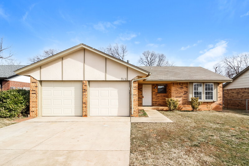 1,210/Mo, 916 David Rd Moore, OK 73160 External View