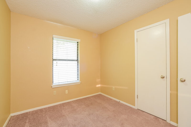1,210/Mo, 916 David Rd Moore, OK 73160 Bedroom View 5