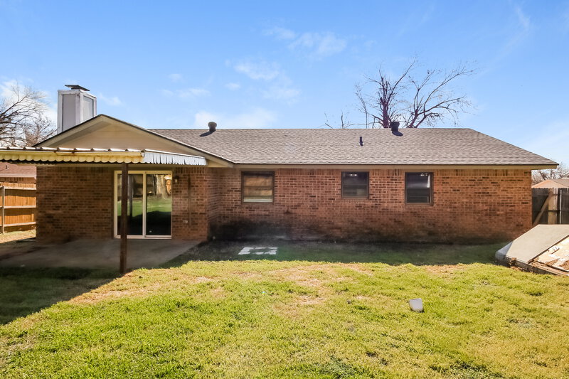 1,450/Mo, 1001 SE 9th St Moore, OK 73160 Rear View 3