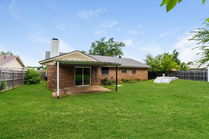 1,450/Mo, 1001 SE 9th St Moore, OK 73160 Rear View 4